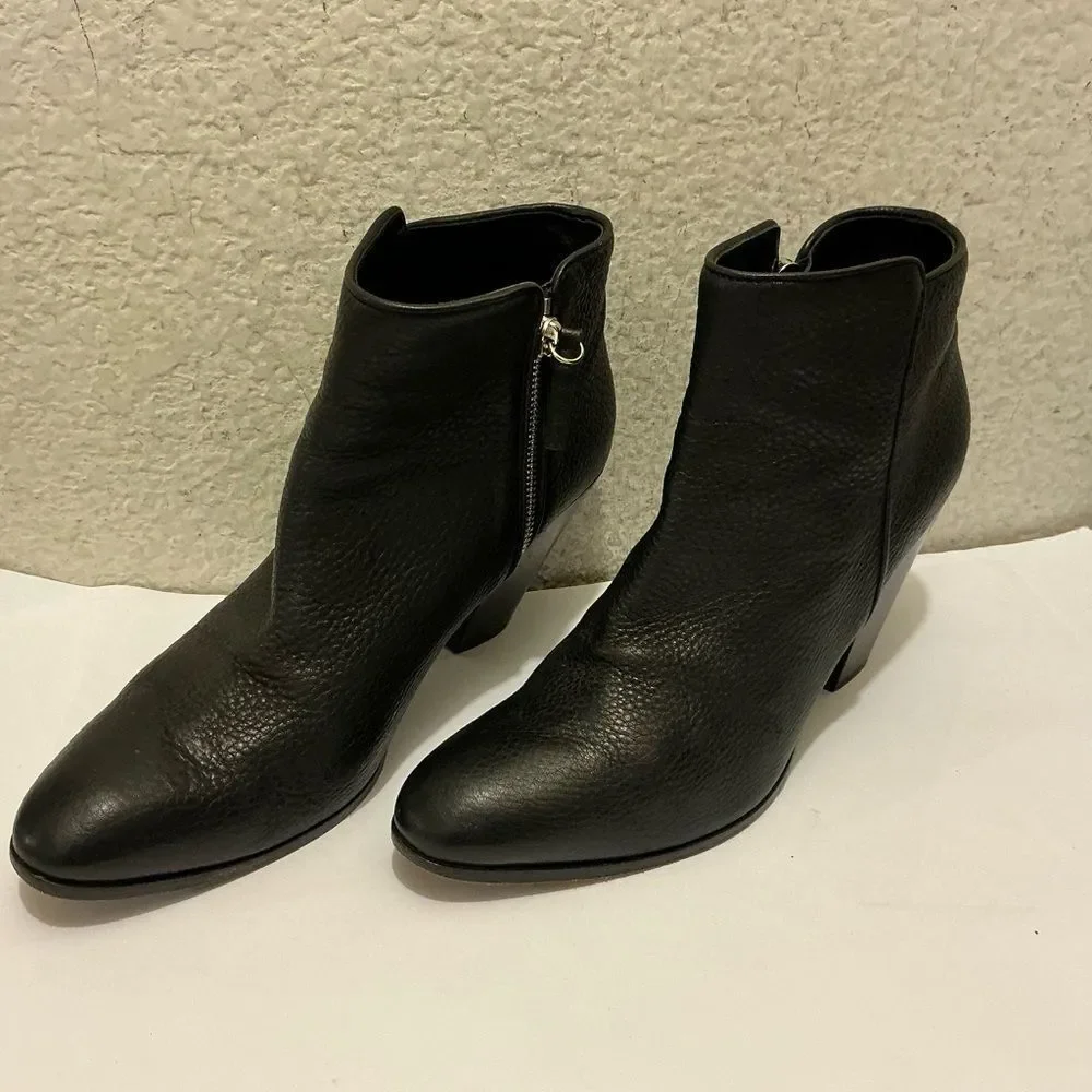 Giuseppe Zanotti Black Leather Ankle Booties size 39